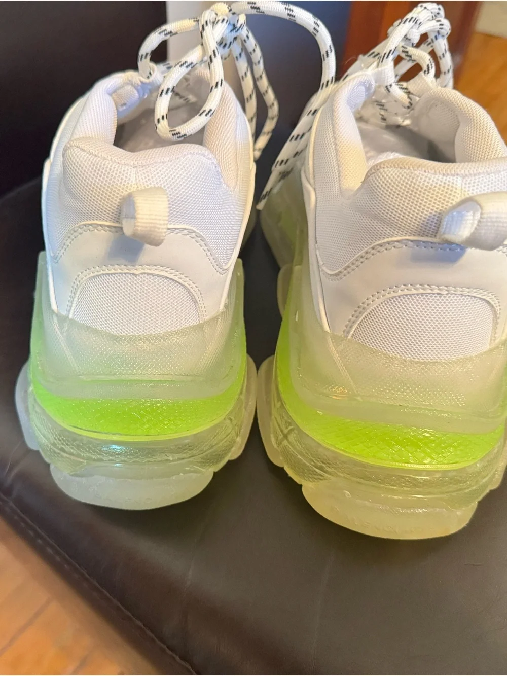 Fashion sneakers Size 9.5 - Picture 2 of 8